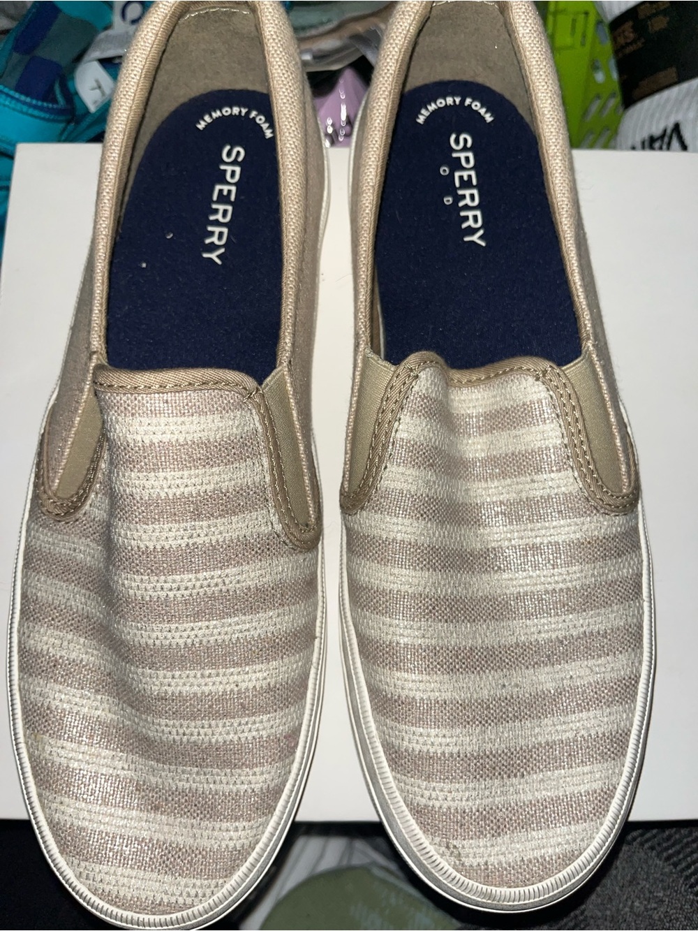 Sperry Slip-On Sneakers in Beige and Cream Stripes Sz Women’s 9 LIKE NEW